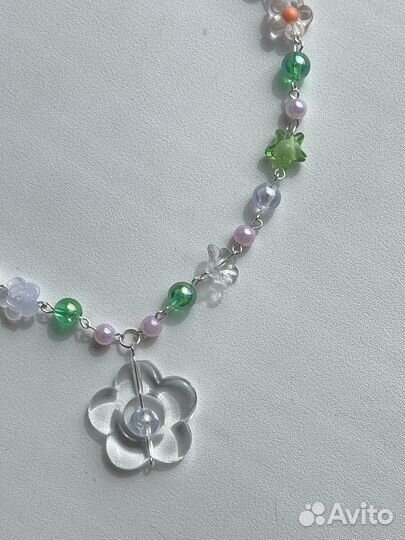 Ожерелье с цветком