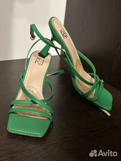 Босоножки Rio Fiore