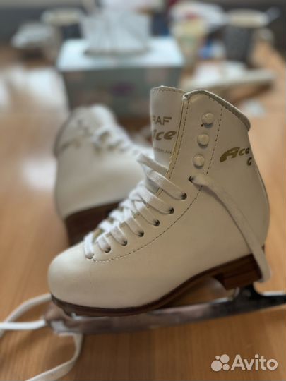 Коньки фигурные