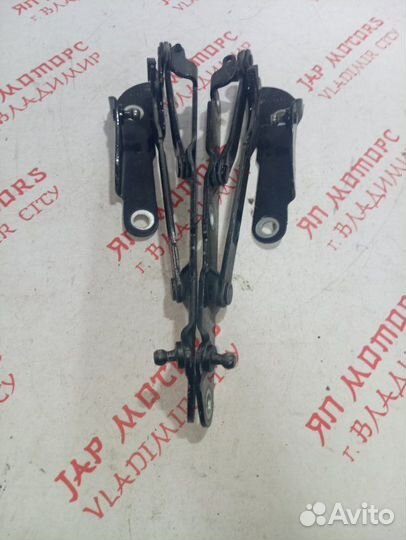 Петля крышки багажника задняя Volvo S60 седан