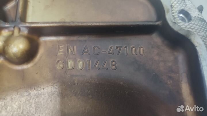 Крышка двигателя Audi Q7 4L