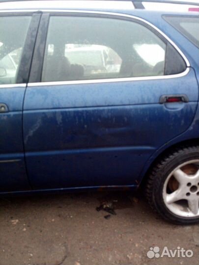 Дверь Suzuki baleno