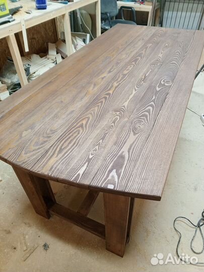 Стол из лиственницы