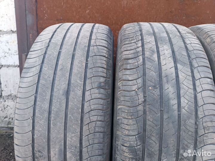 Michelin Agilis 235/55 R17 79R