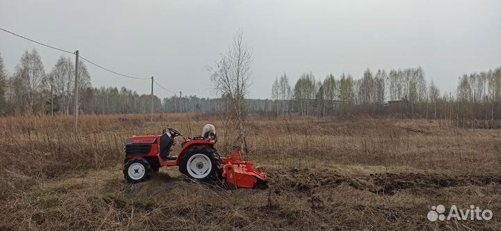 Вспашка земли мини трактором