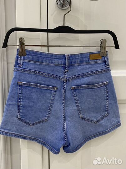Джинсовые шорты