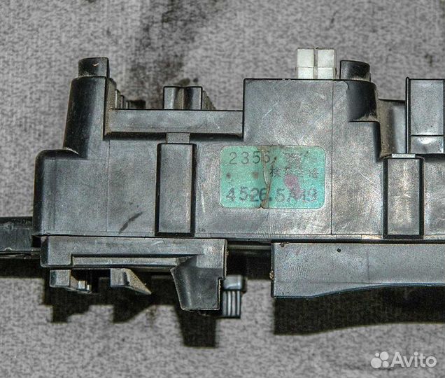 Блок предохранителей Mitsubishi Galant 7 1.8 4G93