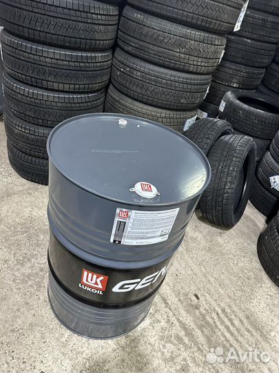 Lukoil Genesis Armortech 5w-30 SL 5w-30