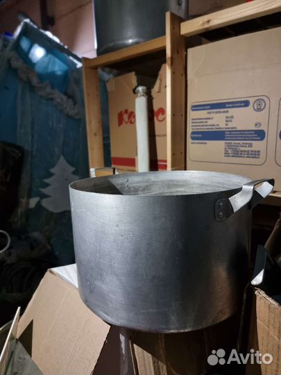 Кастрюли, баки, тазы