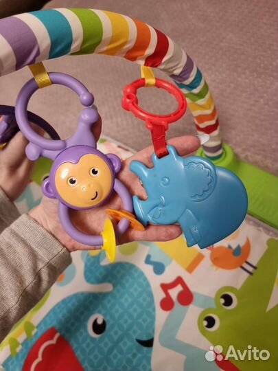 Развивающий коврик с пианино Fisher price