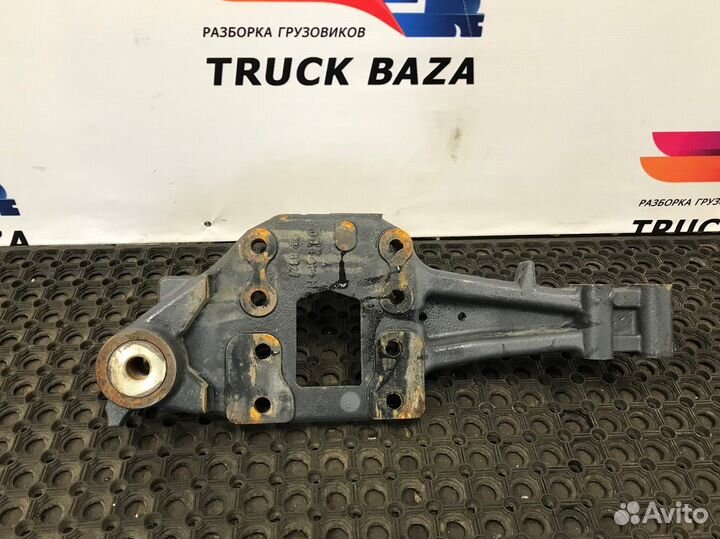 Кронштейн торсиона кабины правый Daf XF106