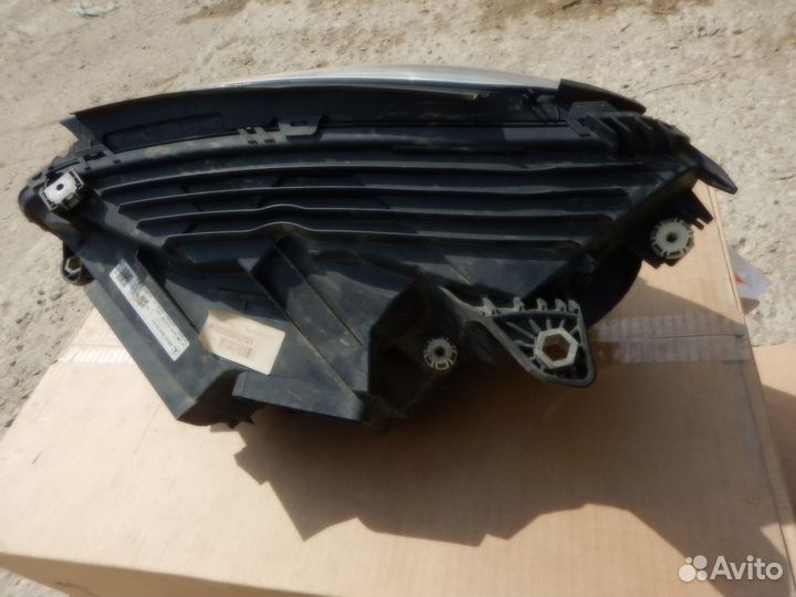 Корпус фары правой Mercedes-Benz GLC X253