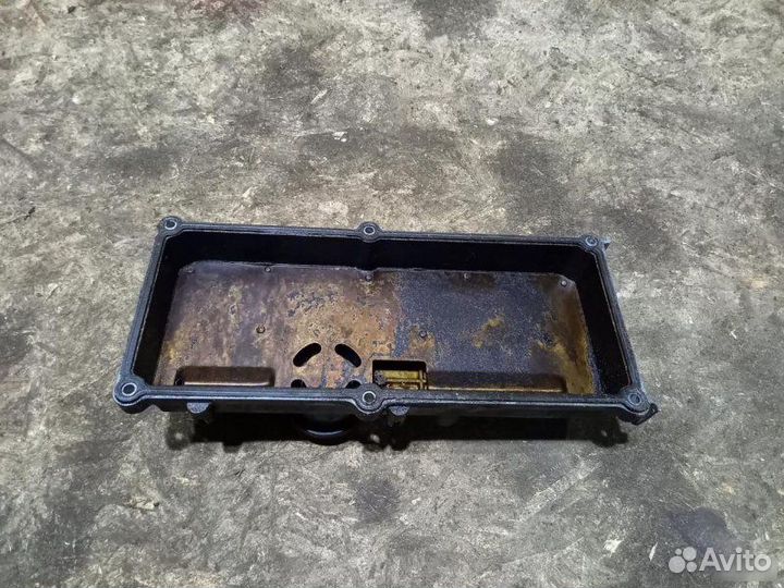 Клапанная крышка Kia Picanto 1 1.0 2007—2011