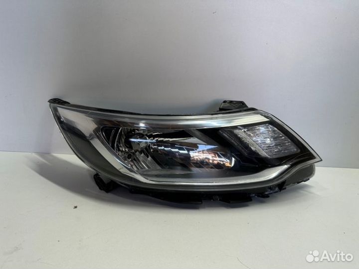 Фара передняя правая Kia Rio 3 2012-2015