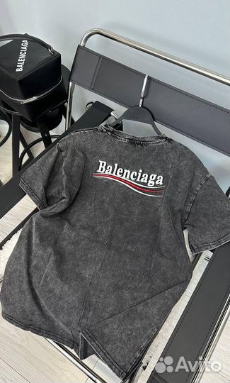 Футболка Balenciaga