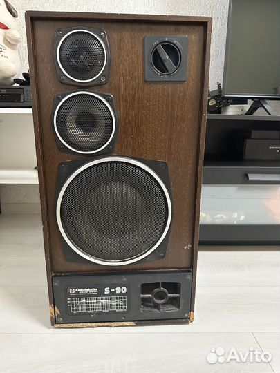 Бронь до 24.04. Колонки s90 2 пары