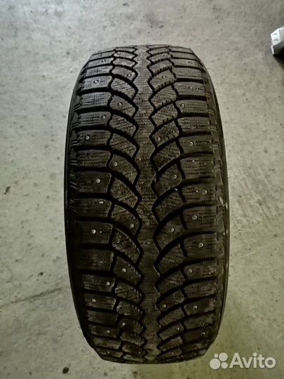 Bridgestone Blizzak Spike-01 215/55 R17