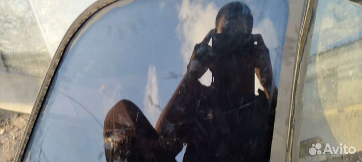 Левая форточка глухая mercedes w414