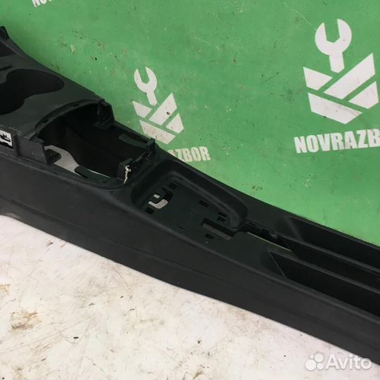 Консоль Фольксваген Поло седан рус