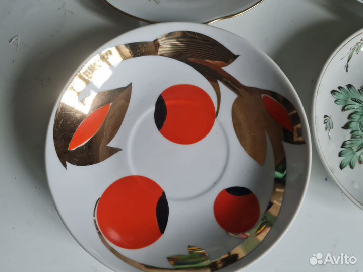 Чайные блюдца