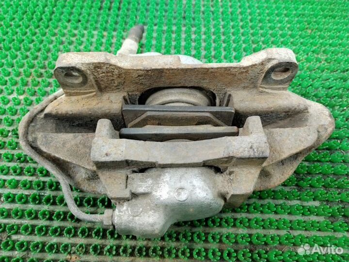 Суппорт передний правый Лада 2107 1 2000