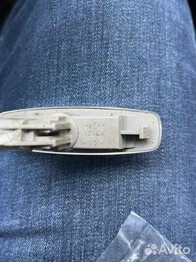 Повторитель поворота в крыло infiniti FX/QX 70