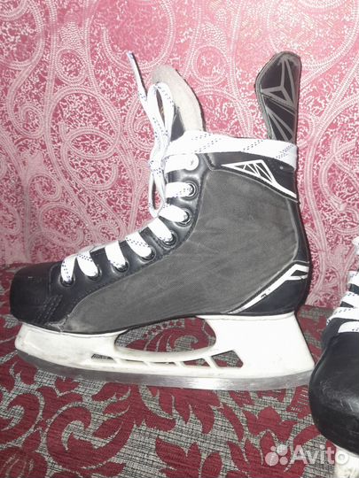 Хоккейные коньки bauer S140