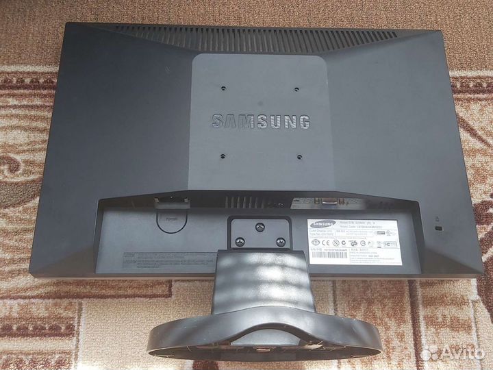 Монитор Samsung 19