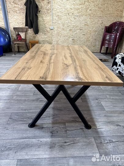 Стол в стиле лофт