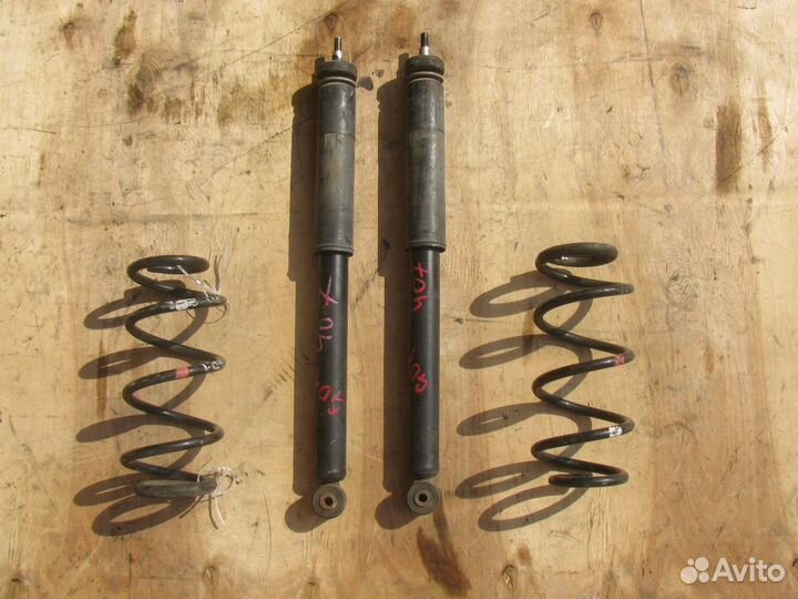 Амортизатор задний Honda Jazz Fit GD1