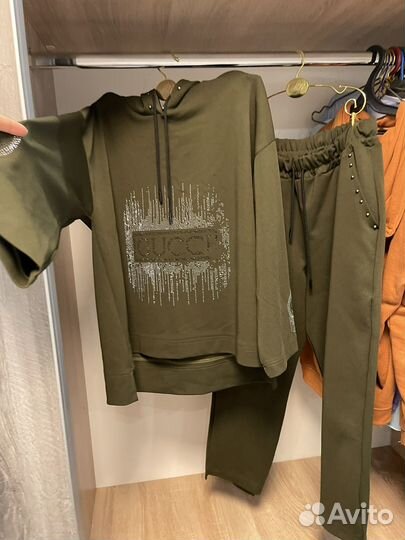 Костюм спортивный женский 46