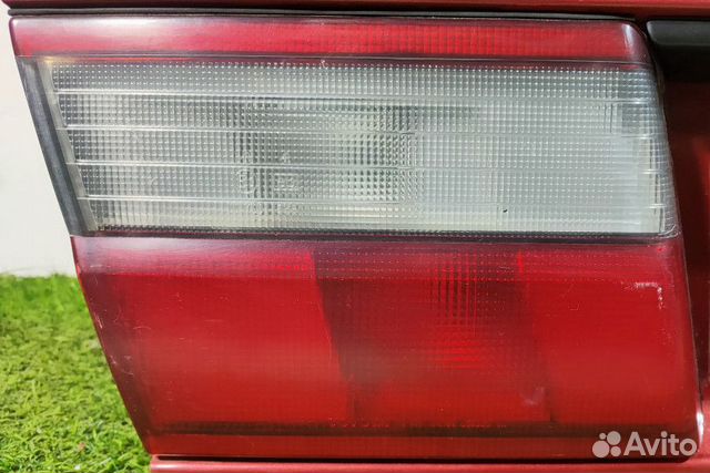 Фонарь задний внутренний левый Toyota Carina VI