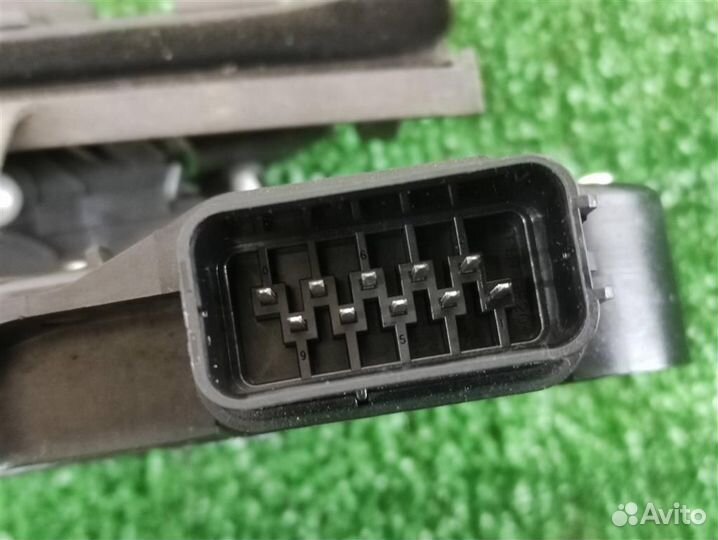 Замок двери передней левой Ford Focus 2 (CB4) 2008