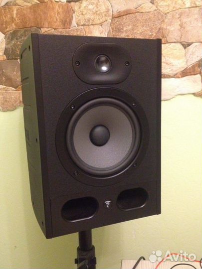 Пара студийных мониторов Focal Alpha 65