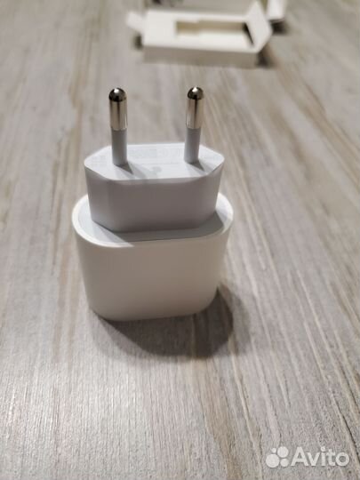 Зарядное устройство на iPhone
