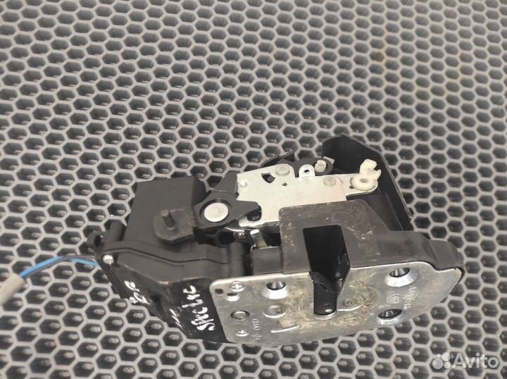 Замок двери зад прав Kia Spectra I