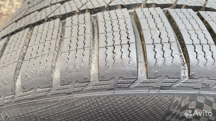 Continental WinterContact TS 860 S 275/40 R21 и 305/35 R21