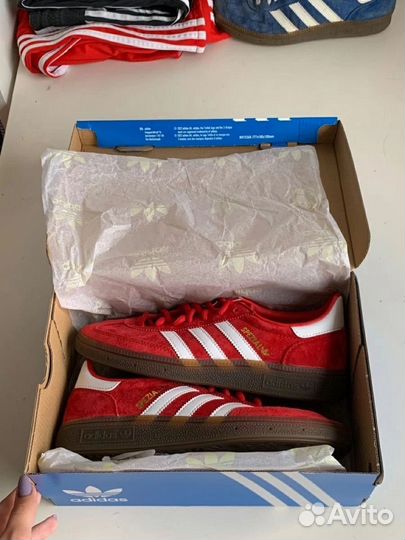 Кроссовки adidas spezial