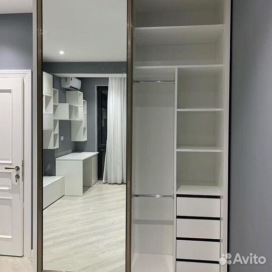 Шкаф-купе с зеркалом на заказ