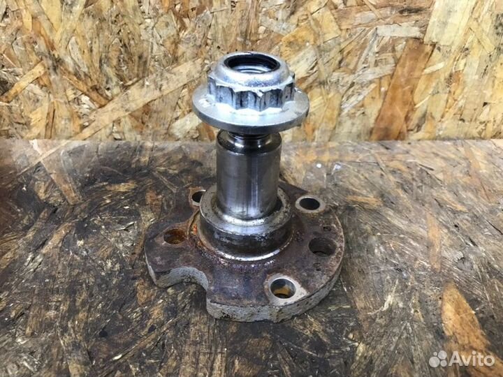 Цапфа задняя правая Skoda Rapid лифтбек cfna 2014