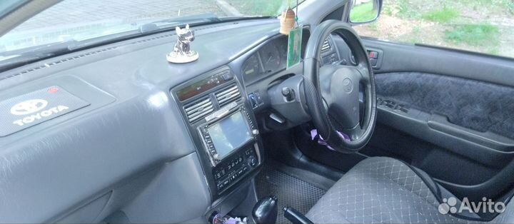 Toyota Carina 1.5 AT, 1999, 250 000 км