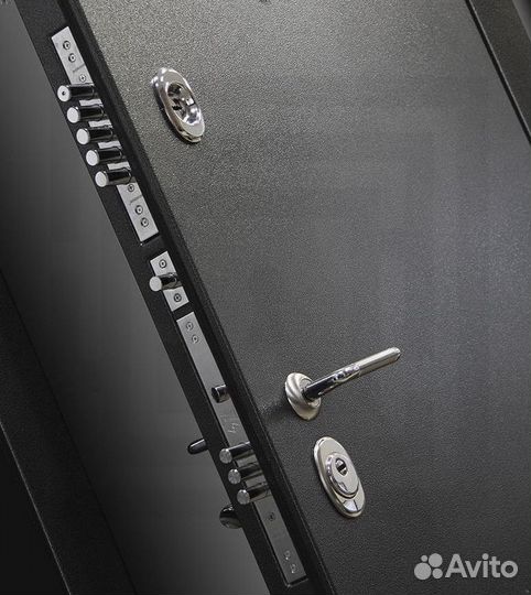 Дверь входная Серая металлическая