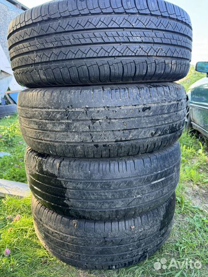 Michelin Latitude Tour HP 235/65 R17