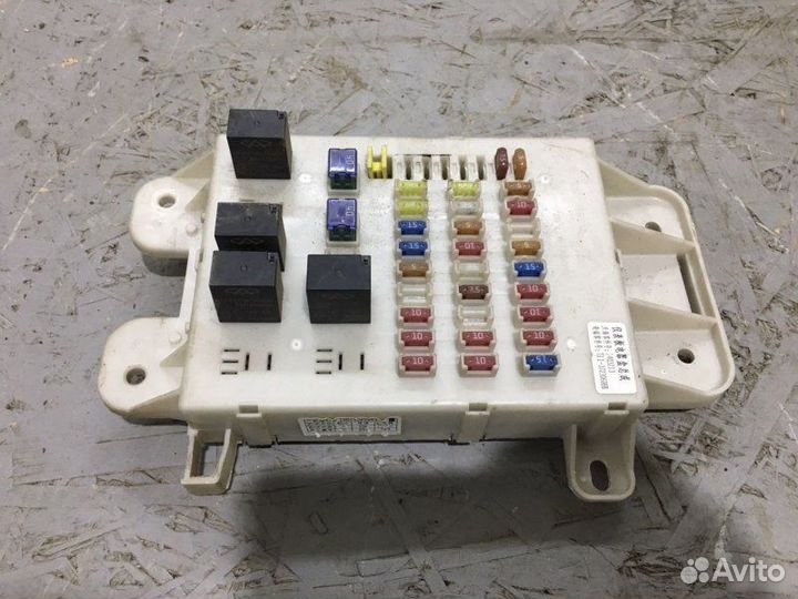 Блок предохранителей салона Chery Tiggo T11