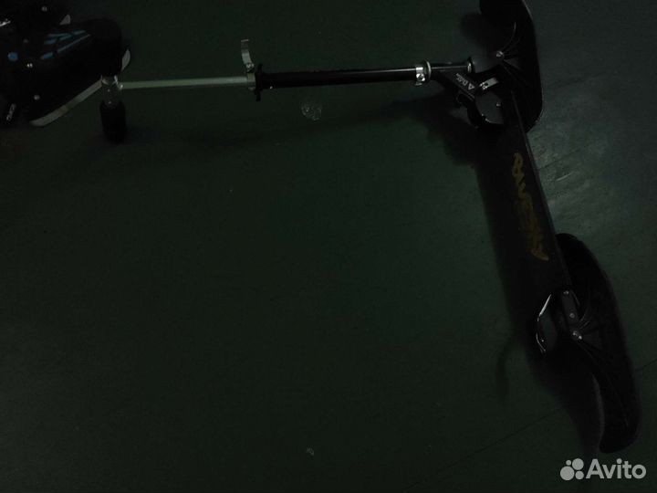 Самокат для снега