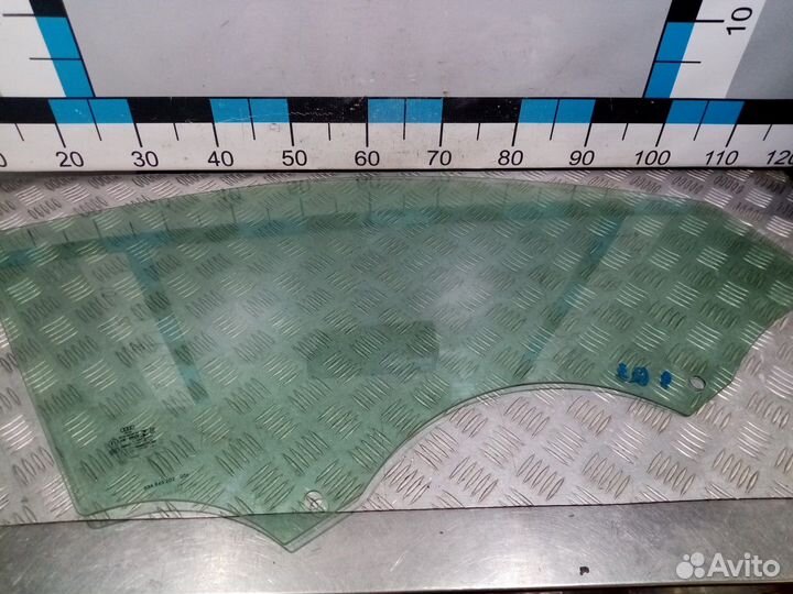 Б/У Стекло двери передней правой#001