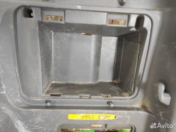 Обшивка багажника правая Chery Tiggo 2005-2016