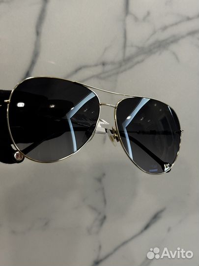 Солнцезащитные очки Carolina herrera