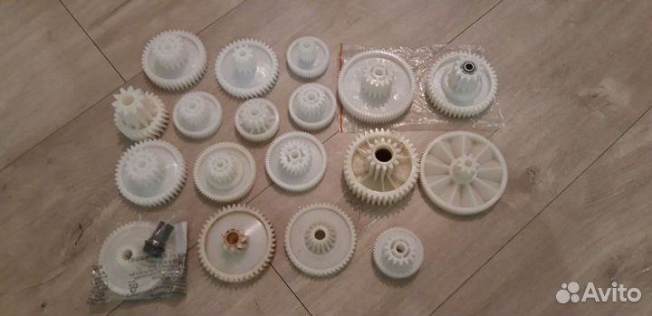 Шестерни для мясорубок разные