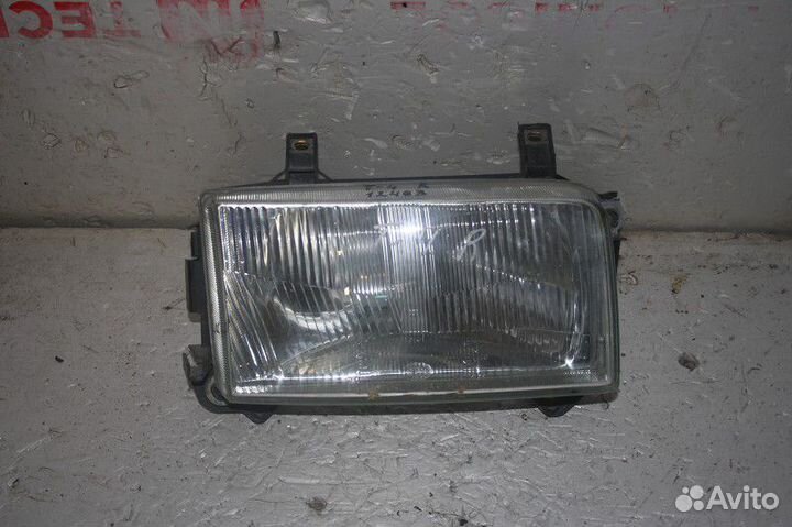 Фара правая Volkswagen transporter T4 1996-2003